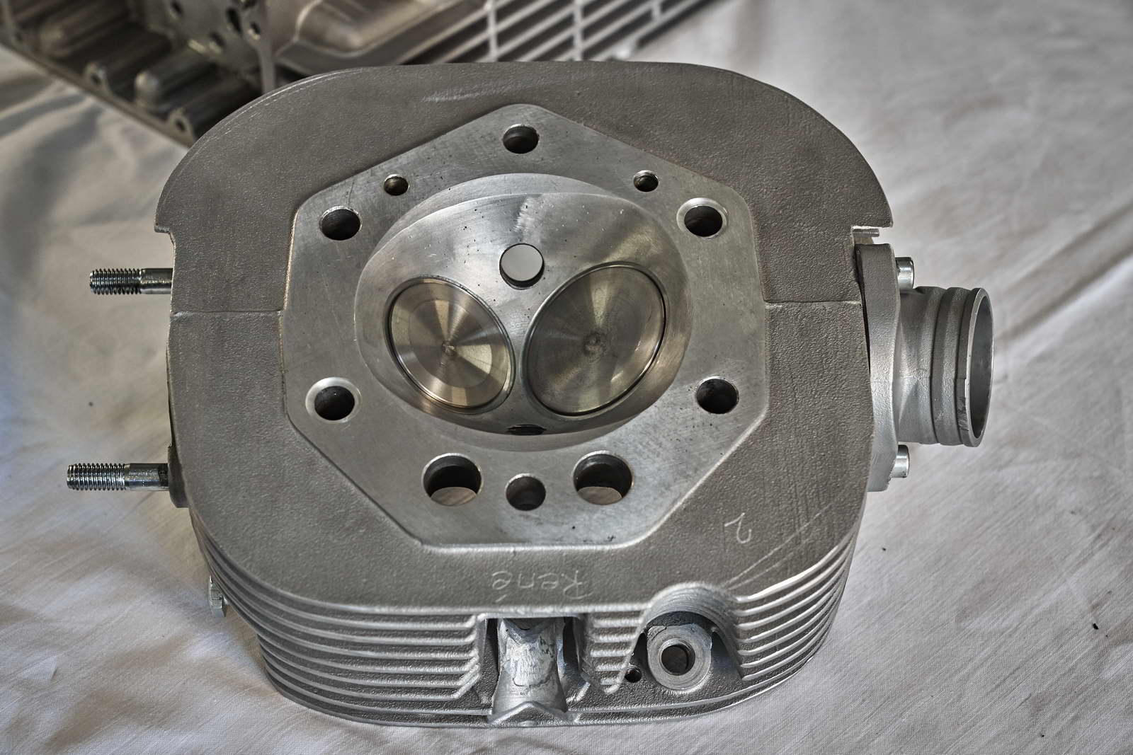 Guzzi Motor Zusammenbau René Nesselhauf